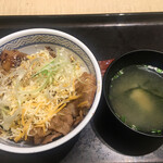 吉野家 - チーズ牛カルビ丼¥786