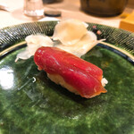 うを徳 - 堺港の本鮪赤身ヅケのにぎり