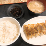 餃子酒場 たっちゃん - 