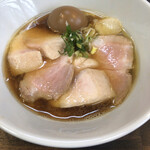 中華そば 梟 - アジ煮干し中華そば ＋ 肉増し ＋ 懐かしの固茹で卵(平打ち麺に変更)