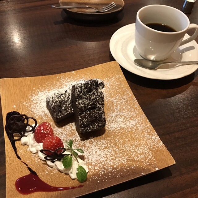 移転】ココット （【旧店名】 コスタリカ） - 十三/喫茶店 | 食べログ