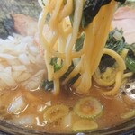 豚骨醤油ラーメン 王道家 - 