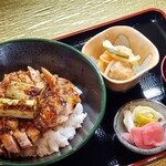 美酒人路まるゆう - 鶏照り焼き丼(ランチ)
