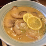 めん魚房 松月 - レモンチャーシュー麺