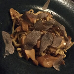 肉 炭 イタメシ 一頭 - 