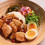 CHUTNEY Asian Ethnic Kitchen - ルーローハン