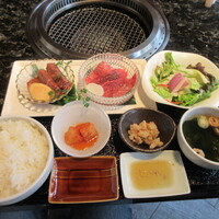 東京焼肉 一頭や コレド室町テラス店 - 本日の特選御膳（松阪牛（モモ肉＆ランプ））