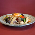 中華食堂まんぷく亭 - えび、うど、まいたけ豆板醤炒め