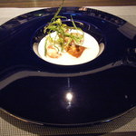 レストラン ラ フィネス - 前菜：軽く仕立てた温かいヴィシソワーズに仔ウサギのコンフィとフォワグラのポワレ　自家製パン・デピスの香りと共に