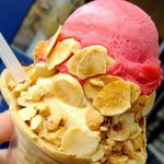 ラ・ヴィエイユ・フランス 仙川店 - “ダブル（ラズベリー＆フロマージュ）580円+トッピング（キャラメルナッツ）100円”