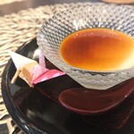 粥菜レストラン 季寿 - 黒蜜かけのプリン