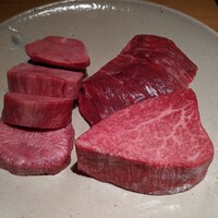 肉割烹 上 - 