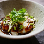 AUBE - アンコウとくにさきオイスターの貴州風煮込み