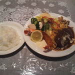 ハンバーグ(煮込み)と海老フライとライス