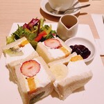 カフェ コムサ - 