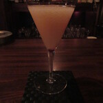 ウォータークラブ - 1960年のバカラで、白ワインと白桃