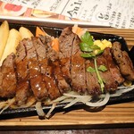 Hana No Mai - 牛ステーキ590円(税抜)