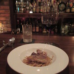 ウォータークラブ - マスター手作り角煮ベーコンのレモンパスタ、桜スモークの良い香り…