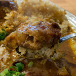 吉田カレー  - トロトロの豚肉