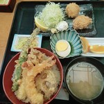 秋谷 - ミニ丼セット「えび野菜天丼+ホタテフライ」（￥1350）