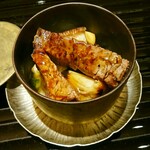 蓬左茶寮 - =短角牛と原木椎茸の麦蒸し=