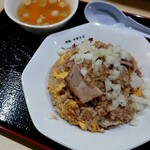 ラーチャン家 - 背脂炒飯600円