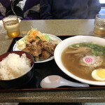 大学ラーメン - 唐揚げセット