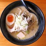 ラーメンUMAMI - 料理写真:味噌ミルクバター（並）＋味玉