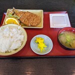 キッチンきずな - とんかつ定食(税込600円)