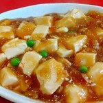 康華飯店 - 麻婆豆腐は片栗粉バッチリ