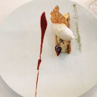 ラ・トゥーエル - 苺のクリームパイ