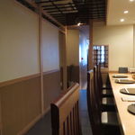 Kasumitei Matsubara - 新築の木の香りがしそうな真新しい店内