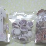 清正製菓 - 左から、みるるん、熊本城昭君の月、朝鮮飴。