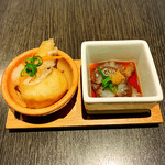 酒菜 竹のした - お通しの南蛮漬けとナマコ酢です(o^^o)