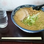 日の出食堂 - みそラーメン  650円