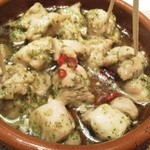 ケーシービー サンヨンニ - ハーブチキンのアヒージョ