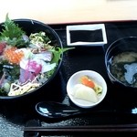地魚料理 恵比須 - 海鮮丼
