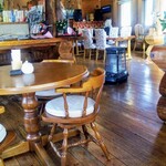 如庵 - 広い店内