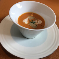 西村屋ホテル招月庭 レストランRicca - ・アミューズ(松葉蟹と甘海老のビスク 岡ちゃん卵のフラン 蟹味噌ソース)