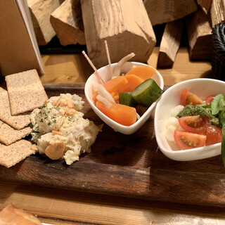 肉バル イノシカチョウ_1