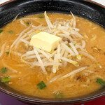 くるまやラーメン　 - 味噌バターラーメン　810円