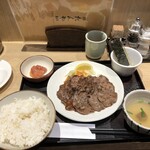 たんやHAKATA - トッピングでこのボリューム