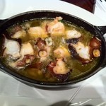 トラットリア コルポ デラ ストレーガ - 生タコアヒージョ