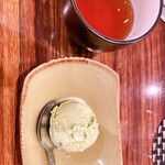 SATOブリアン - ローストピスタチオのアイスとほうじ茶