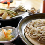 貴福茶屋 - 黄金そば（¥1300税抜き）