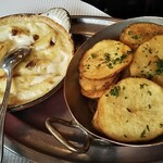 Daniel & Denise - 付け合わせのマカロニグラタンとポテトのソテー