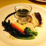 カルミネ - 本日の鮮魚の蒸し焼き　グリーンソース添え