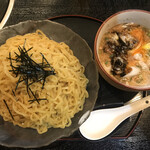 俺のとんこつラーメン 伝丸 - 