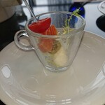 天空LOUNGE TOP of TREE - スモークサーモン・トマト・オリーブのピンチョス