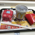 マクドナルド - 「ダブルチーズバーガーセット ７４０円」です